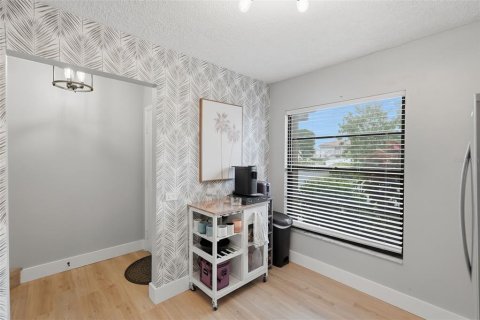 Touwnhouse à vendre à Saint Petersburg, Floride: 3 chambres, 153.29 m2 № 2400183 - photo 7