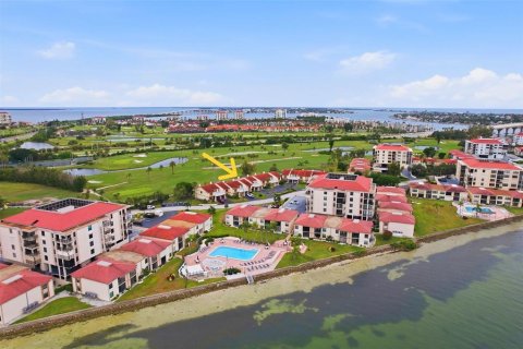 Touwnhouse à Saint Petersburg, Floride 3 chambres, 153.29 m2 № 2400183