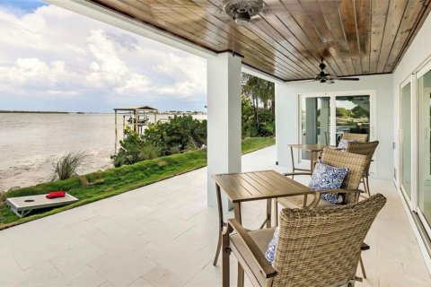 House in Bradenton Beach, Florida 8 bedrooms, 396.69 sq.m. № 1561217 - photo 18