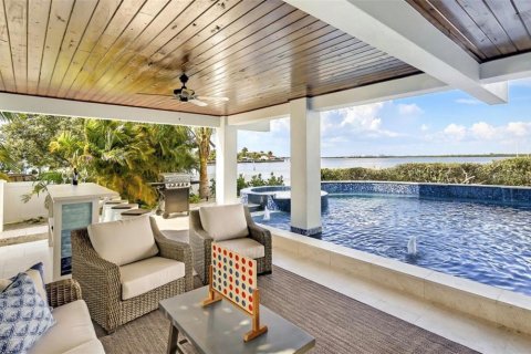 House in Bradenton Beach, Florida 8 bedrooms, 396.69 sq.m. № 1561217 - photo 11