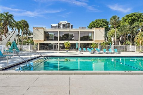 Copropriété à vendre à Aventura, Floride: 3 chambres, 128.21 m2 № 2004583 - photo 25