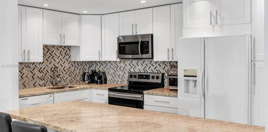 Condo à Aventura, Floride, 3 chambres  № 2004583