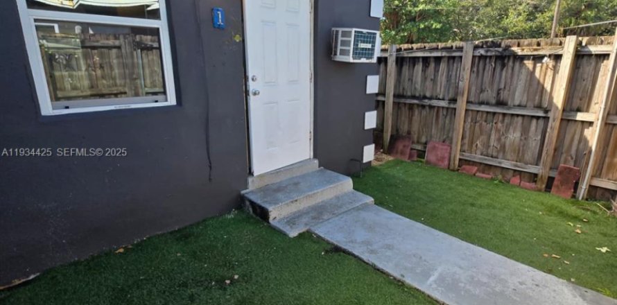 Propiedad comercial en Fort Lauderdale, Florida № 1992562