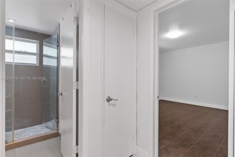 Copropriété à louer à Miami, Floride: 1 chambre, 52.95 m2 № 2076359 - photo 11