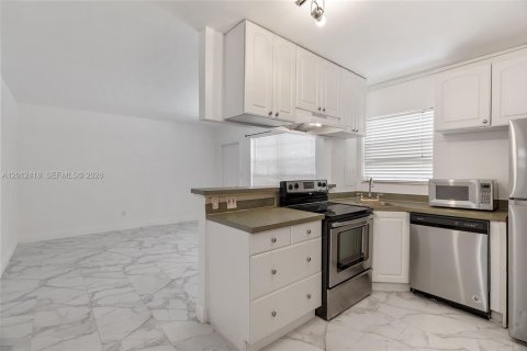 Copropriété à louer à Miami, Floride: 1 chambre, 52.95 m2 № 2076359 - photo 7