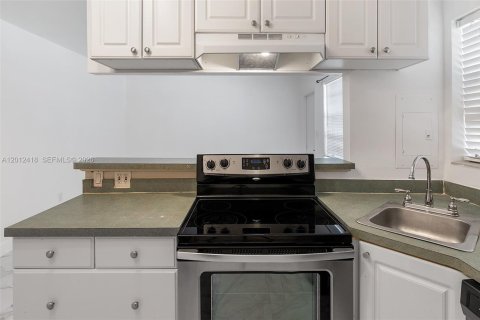 Copropriété à louer à Miami, Floride: 1 chambre, 52.95 m2 № 2076359 - photo 9