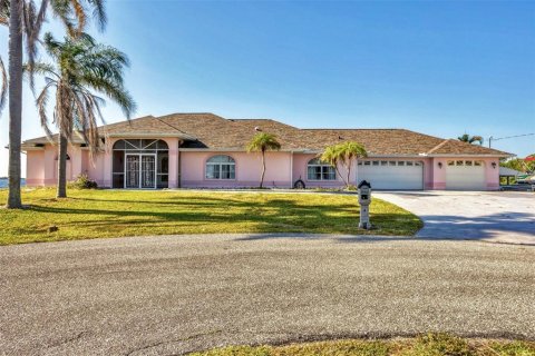 Casa en venta en Port Charlotte, Florida, 3 dormitorios, 242.94 m2 № 1662085 - foto 4