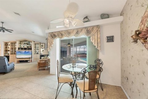 Купить виллу или дом в Порт-Шарлотт, Флорида 10 комнат, 242.94м2, № 1662085 - фото 9