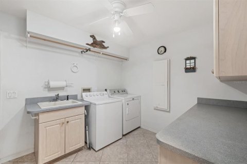 Купить виллу или дом в Порт-Шарлотт, Флорида 10 комнат, 242.94м2, № 1662085 - фото 19