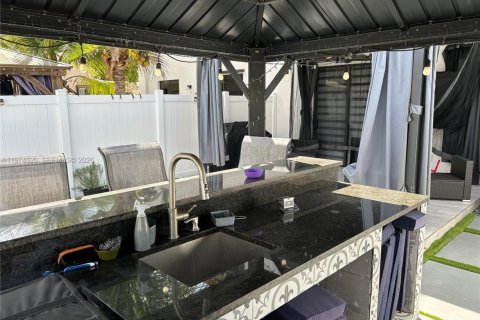 Купить таунхаус в Хайалиа, Флорида 3 спальни, 158.68м2, № 2036037 - фото 11