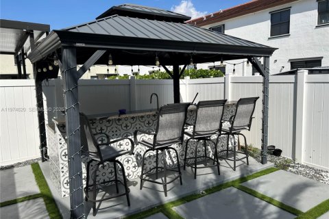 Купить таунхаус в Хайалиа, Флорида 3 спальни, 158.68м2, № 2036037 - фото 10