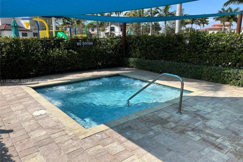 Купить таунхаус в Хайалиа, Флорида 3 спальни, 158.68м2, № 2036037 - фото 14