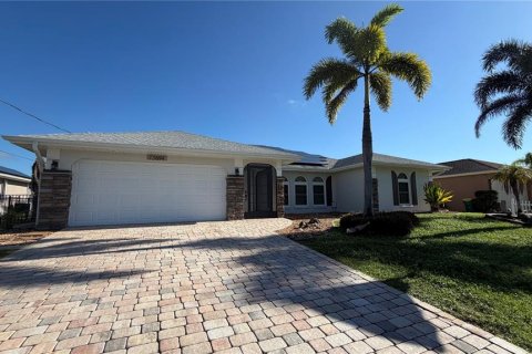 Villa ou maison à louer à Port Charlotte, Floride: 4 chambres, 251.11 m2 № 2419951 - photo 2