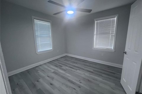 House in Tampa, Florida 2 bedrooms, 95.32 sq.m. № 2195084 - photo 7