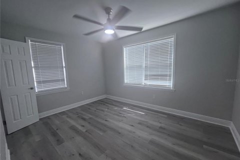 House in Tampa, Florida 2 bedrooms, 95.32 sq.m. № 2195084 - photo 8