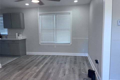 House in Tampa, Florida 2 bedrooms, 95.32 sq.m. № 2195084 - photo 6
