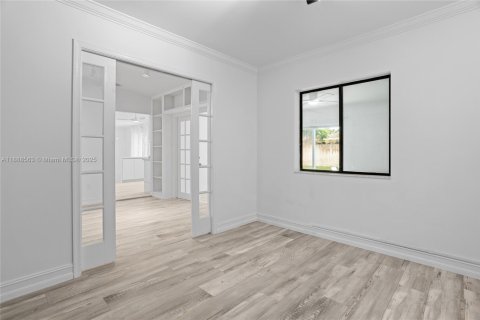 House in Boca Raton, Florida 4 bedrooms, 176.7 sq.m. № 1942427 - photo 10