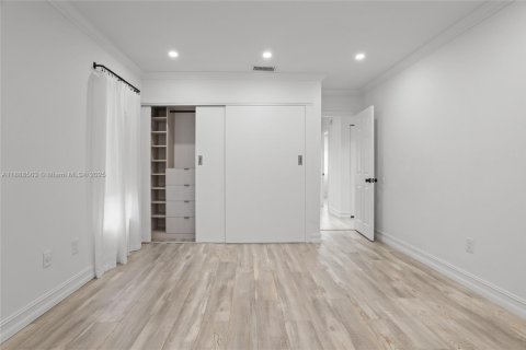 House in Boca Raton, Florida 4 bedrooms, 176.7 sq.m. № 1942427 - photo 20