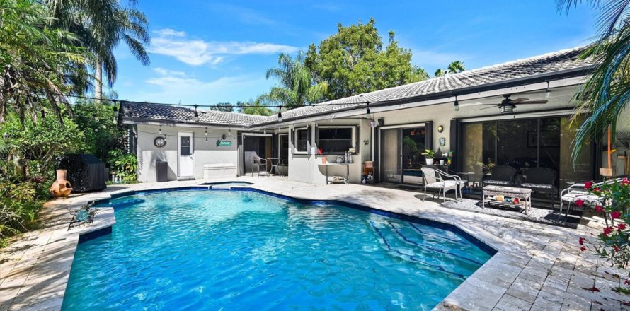 Villa ou maison à Coral Springs, Floride 4 chambres, 200.02 m2 № 2406186