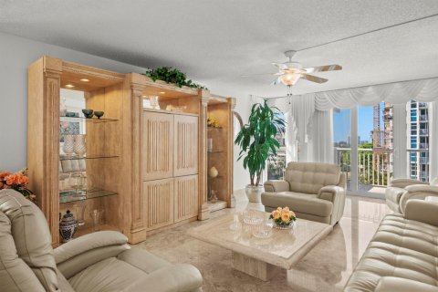 Condominio en venta en Pompano Beach, Florida, 2 dormitorios, 145.86 m2 № 2260200 - foto 5
