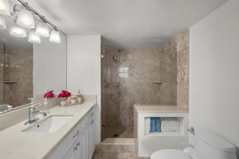Condominio en venta en Pompano Beach, Florida, 2 dormitorios, 145.86 m2 № 2260200 - foto 11