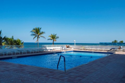 Condominio en venta en Pompano Beach, Florida, 2 dormitorios, 145.86 m2 № 2260200 - foto 22