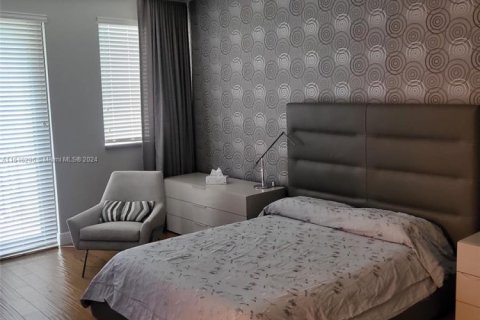 Adosado en venta en Doral, Florida, 3 dormitorios, 226.5 m2 № 1764357 - foto 26