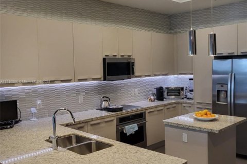 Adosado en venta en Doral, Florida, 3 dormitorios, 226.5 m2 № 1764357 - foto 14