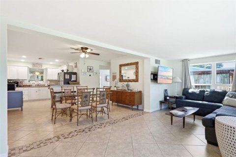 Casa en venta en Ormond Beach, Florida, 3 dormitorios, 123.75 m2 № 2384468 - foto 9