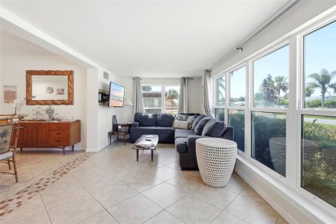 Casa en venta en Ormond Beach, Florida, 3 dormitorios, 123.75 m2 № 2384468 - foto 11