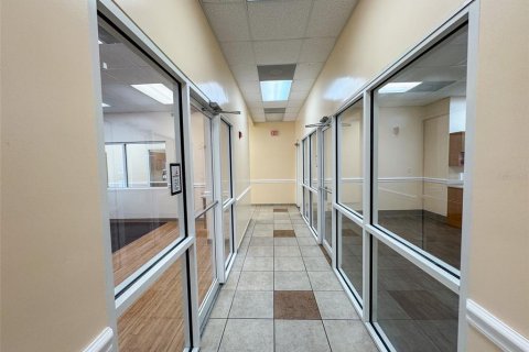 Immobilier commercial à louer à Sanford, Floride № 2156995 - photo 16
