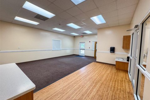 Immobilier commercial à louer à Sanford, Floride № 2156995 - photo 10