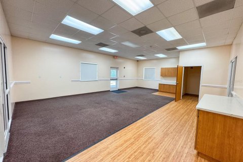 Immobilier commercial à louer à Sanford, Floride № 2156995 - photo 13