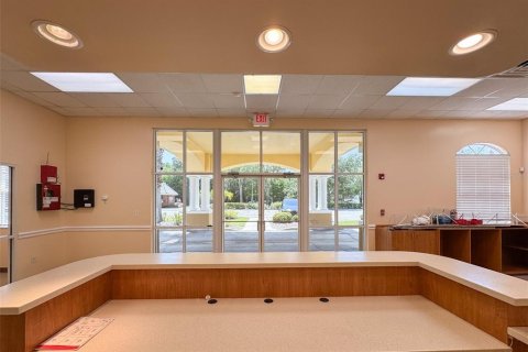 Immobilier commercial à Sanford, Floride № 2156995