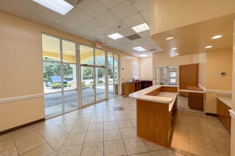 Immobilier commercial à louer à Sanford, Floride № 2156995 - photo 2