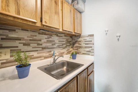 Copropriété à vendre à Tampa, Floride: 4 pièces, 31.22 m2 № 2099018 - photo 5