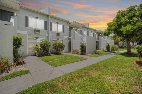 Condo in Tampa, Florida, 4 rooms  № 2099018