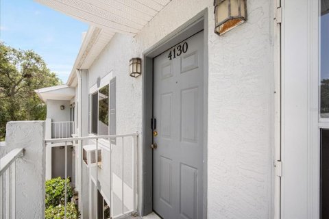 Copropriété à vendre à Tampa, Floride: 4 pièces, 31.22 m2 № 2099018 - photo 2