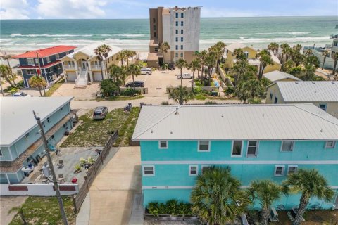 Duplex à vendre à New Smyrna Beach, Floride: 3 chambres, 195.75 m2 № 2355786 - photo 3