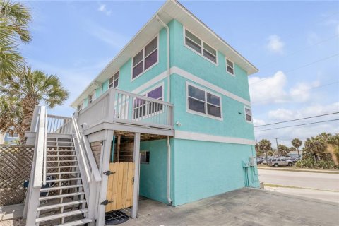 Duplex à vendre à New Smyrna Beach, Floride: 3 chambres, 195.75 m2 № 2355786 - photo 2