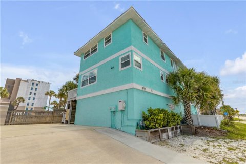Duplex à New Smyrna Beach, Floride 3 chambres, 195.75 m2 № 2355786