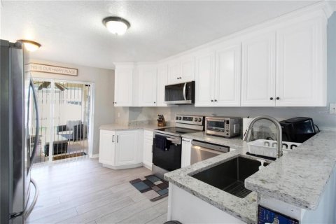 House in Wimauma, Florida 4 bedrooms, 150.32 sq.m. № 1542988 - photo 8