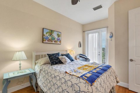 Townhouse in Placida, Florida 3 bedrooms, 208.84 sq.m. № 1554917 - photo 25