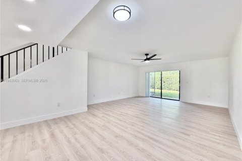 Купить таунхаус в Дорал, Флорида 2 спальни, 129.32м2, № 2031397 - фото 11