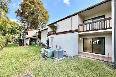 Купить таунхаус в Дорал, Флорида 2 спальни, 129.32м2, № 2031397 - фото 26