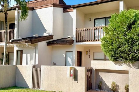 Таунхаус в Дорал, Флорида 2 спальни, 129.32м2 № 2031397