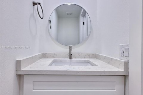 Купить таунхаус в Дорал, Флорида 2 спальни, 129.32м2, № 2031397 - фото 12