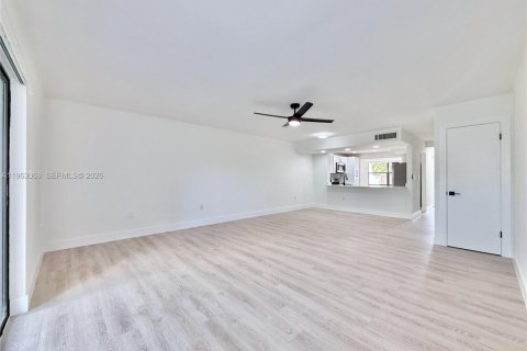 Купить таунхаус в Дорал, Флорида 2 спальни, 129.32м2, № 2031397 - фото 9