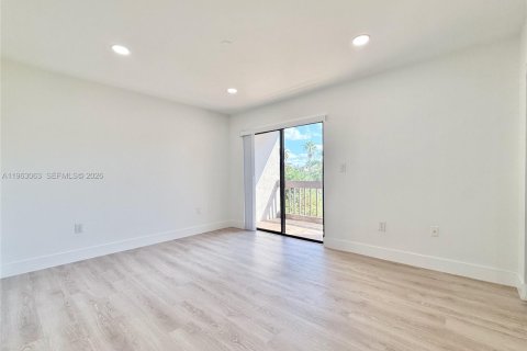 Купить таунхаус в Дорал, Флорида 2 спальни, 129.32м2, № 2031397 - фото 15