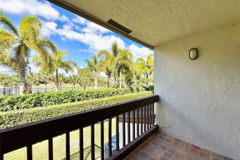 Купить таунхаус в Дорал, Флорида 2 спальни, 129.32м2, № 2031397 - фото 16